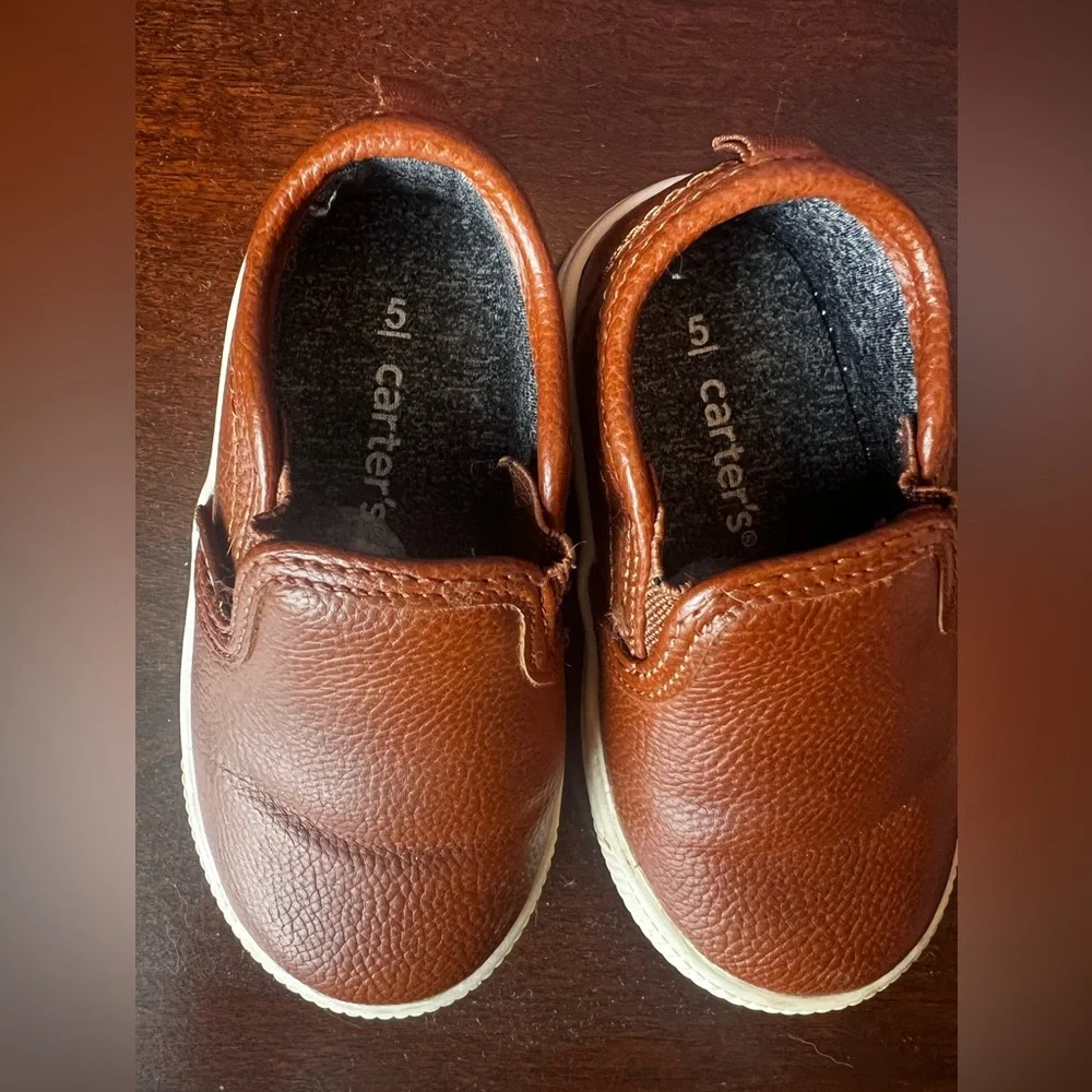 Carter’s Baby Boy Slip on shoes size 5‎